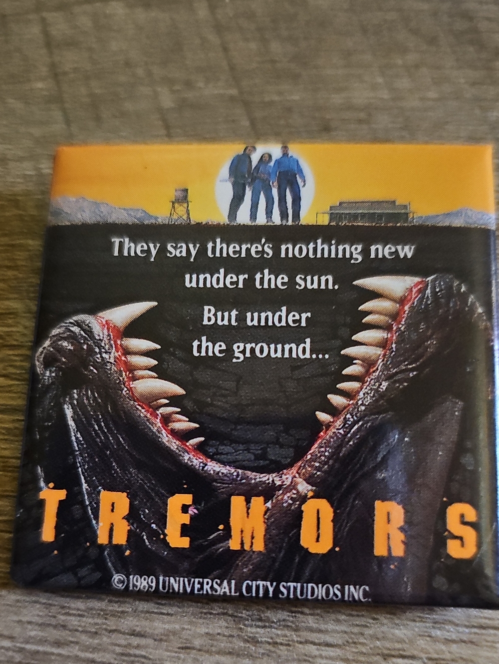 VTG 1989 Tremors Movie Promo Pinback Button 📼 Video Store Promo Rare